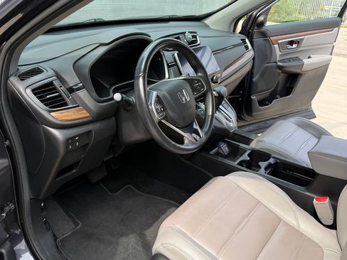 Used 2019 Honda CR-V Touring image 5