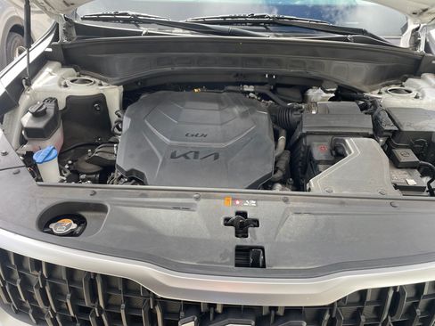 Used 2023 Kia Telluride EX image 10