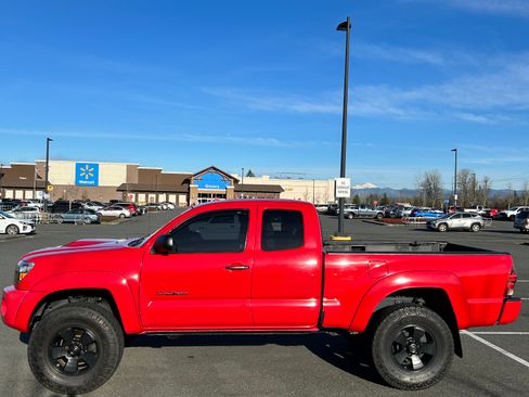 Used 2006 Toyota Tacoma 4x4 Access Cab V6 image 2