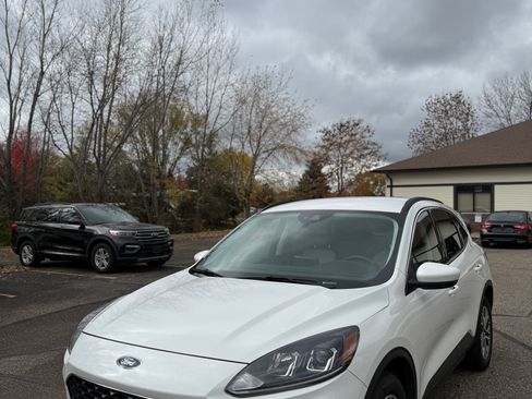 Used 2021 Ford Escape SEL image 5