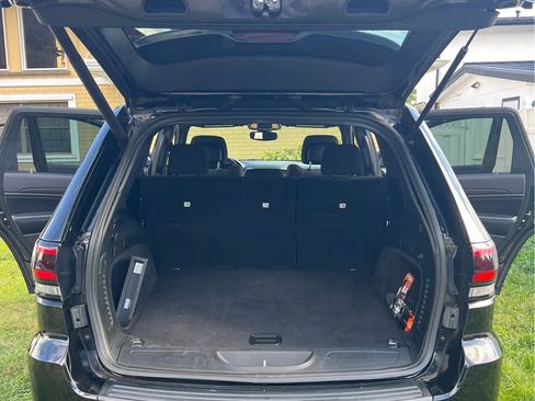 Used 2018 Jeep Grand Cherokee Laredo image 10