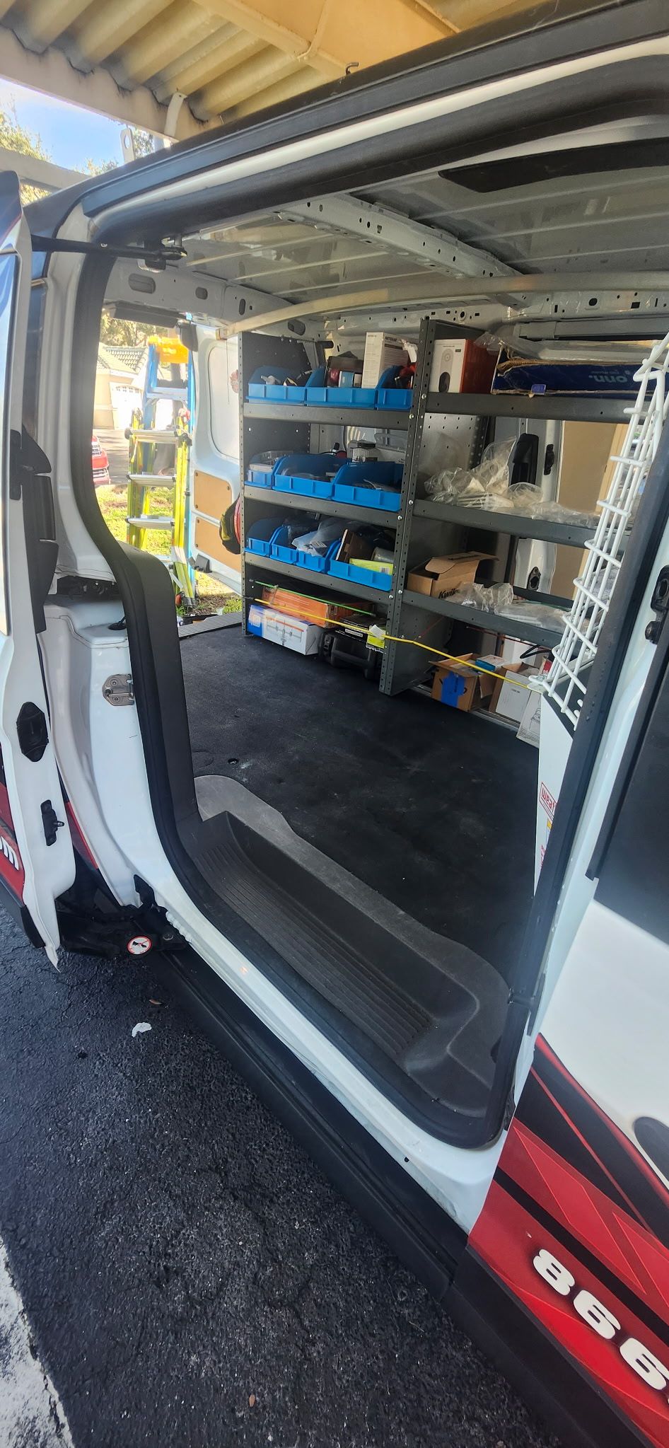 Used 2019 Ford Transit Connect XL FWD image 12