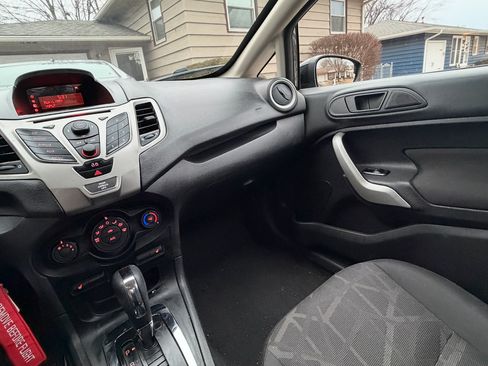 Used 2013 Ford Fiesta SE w/ Super Fuel Economy Pkg image 28