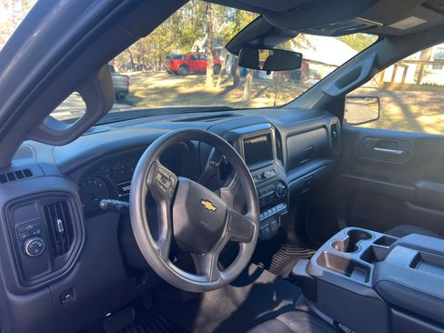 Used 2024 Chevrolet Silverado 1500 Custom image 6