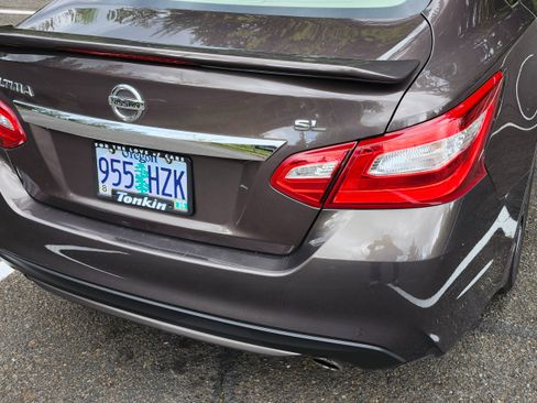 Used 2016 Nissan Altima 2.5 SL w/ 2.5 Technology w/LED Package image 6