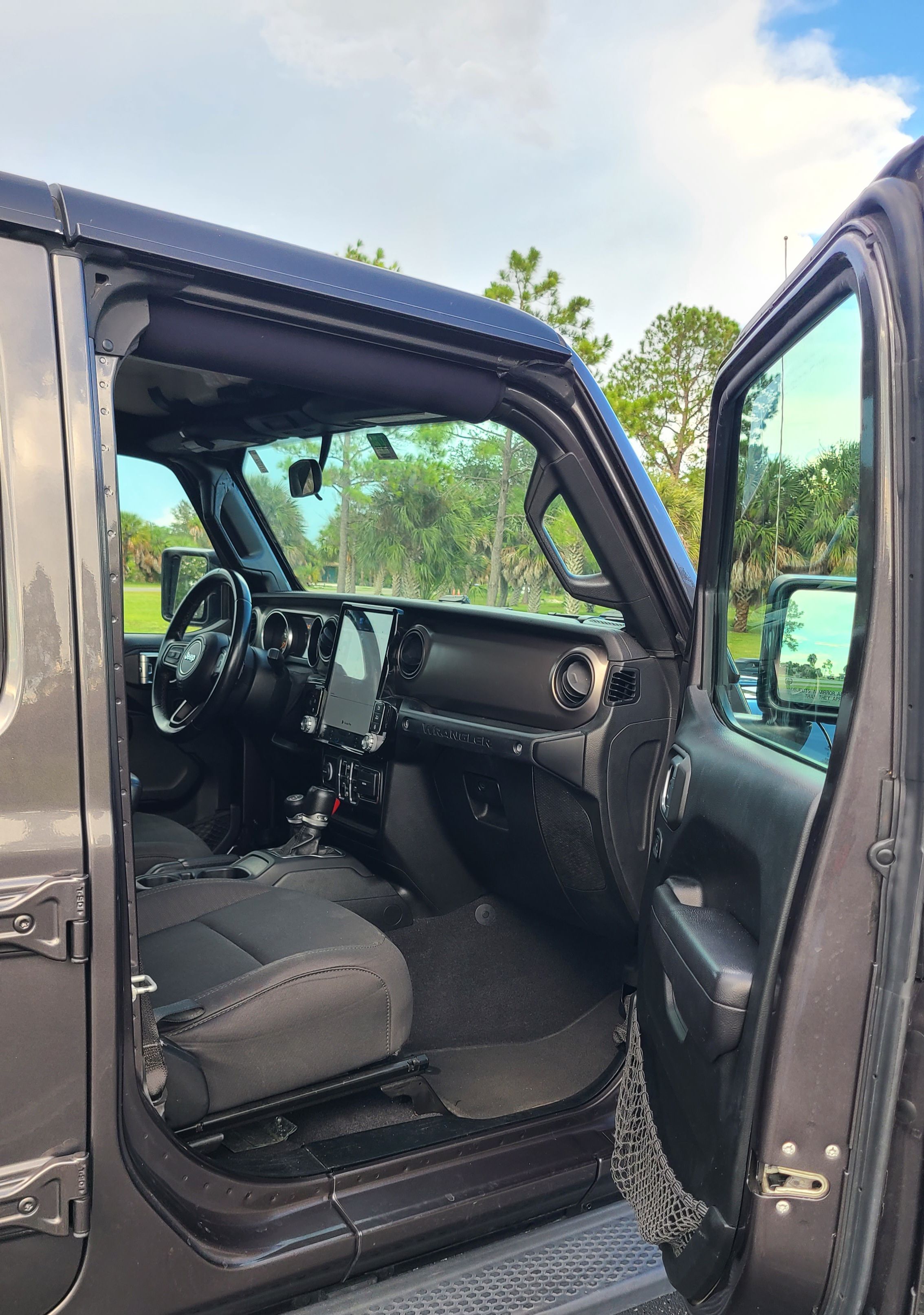 Used 2020 Jeep Wrangler Unlimited Sport S AWD/4WD image 17