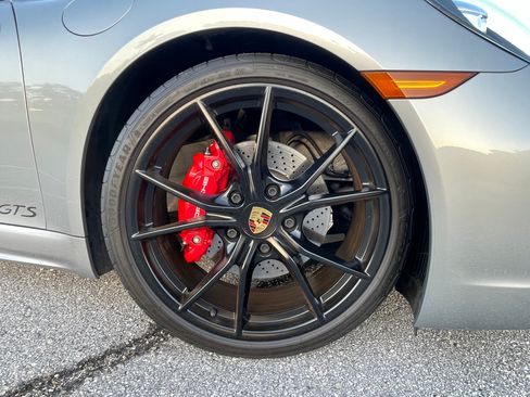 Used 2018 Porsche 718 Cayman GTS image 9