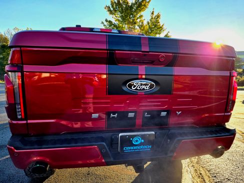 Used 2024 Ford F150 Lariat w/ Equipment Group 502A High image 6