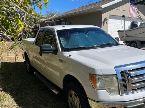 Used 2011 Ford F150 XLT w/ XLT Convenience Pkg image 4