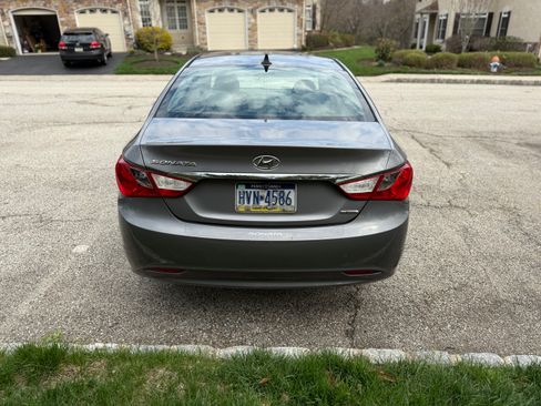 Used 2011 Hyundai Sonata Limited w/ Navigation Pkg 5 image 9