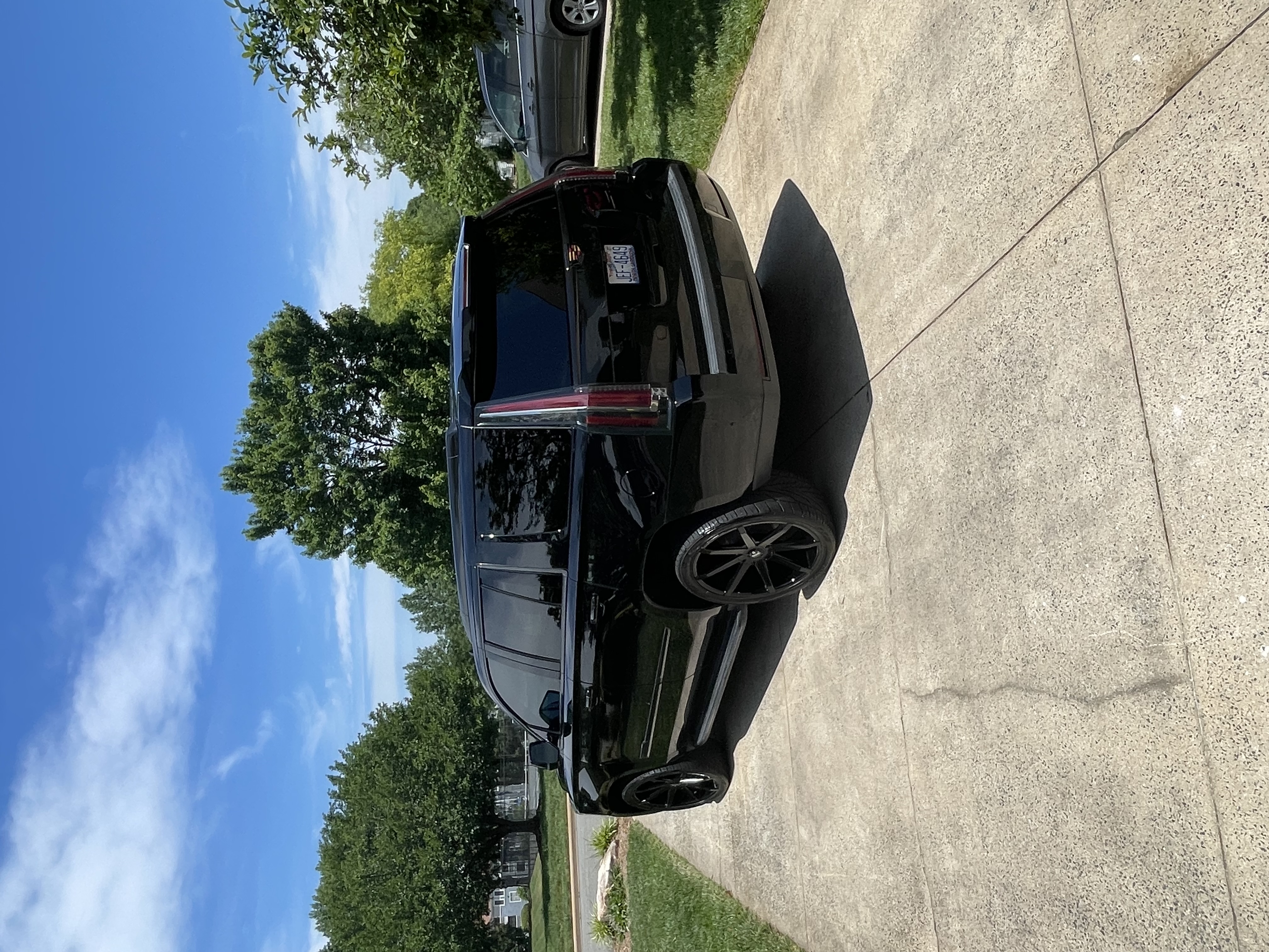 Used 2019 Cadillac Escalade Luxury AWD/4WD image 8