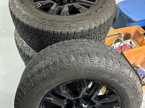 Used 2021 GMC Sierra 2500 Denali w/ Denali Black Diamond Edition image 14