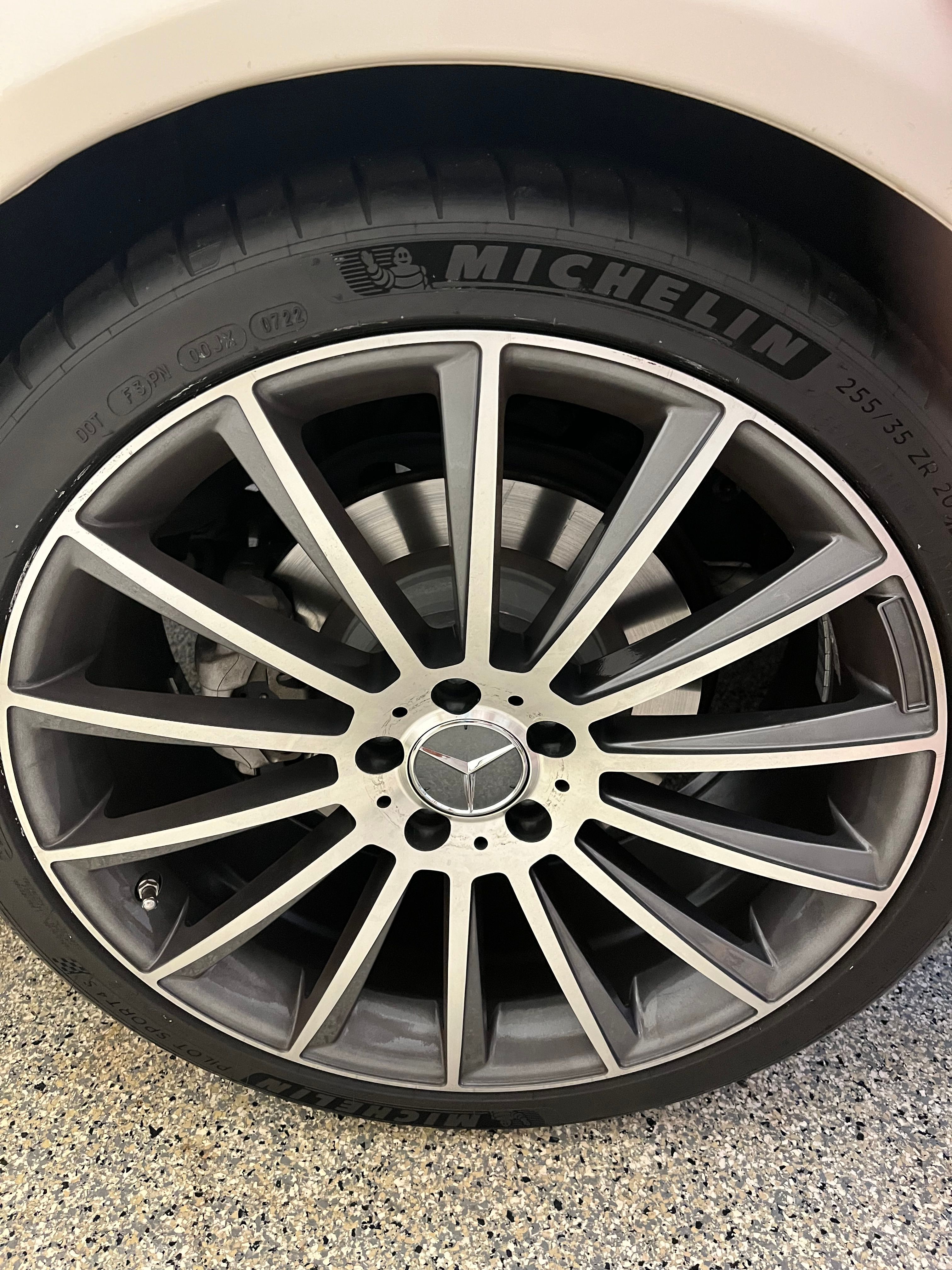 Used 2013 Mercedes-Benz CL 550 4MATIC image 26