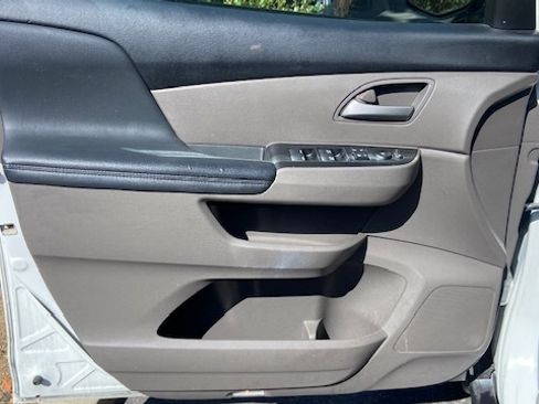 Used 2013 Honda Odyssey EX-L image 12