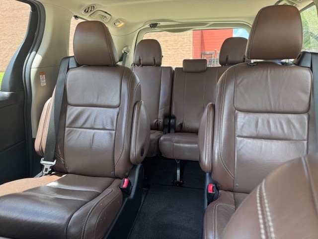 Used 2015 Toyota Sienna Limited Premium FWD image 12