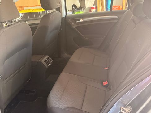 Used 2018 Volkswagen Golf S FWD image 5