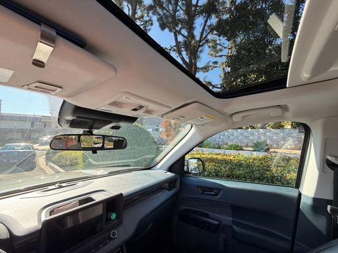 Used 2024 Ford Maverick Lariat image 4