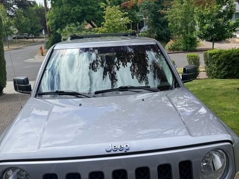 Used 2015 Jeep Patriot Sport FWD image 2