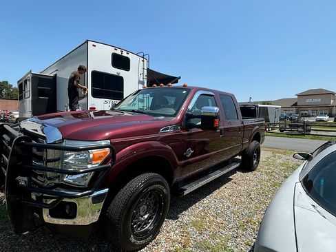 Used 2011 Ford F350 XLT w/ XLT Appearance Pkg image 6