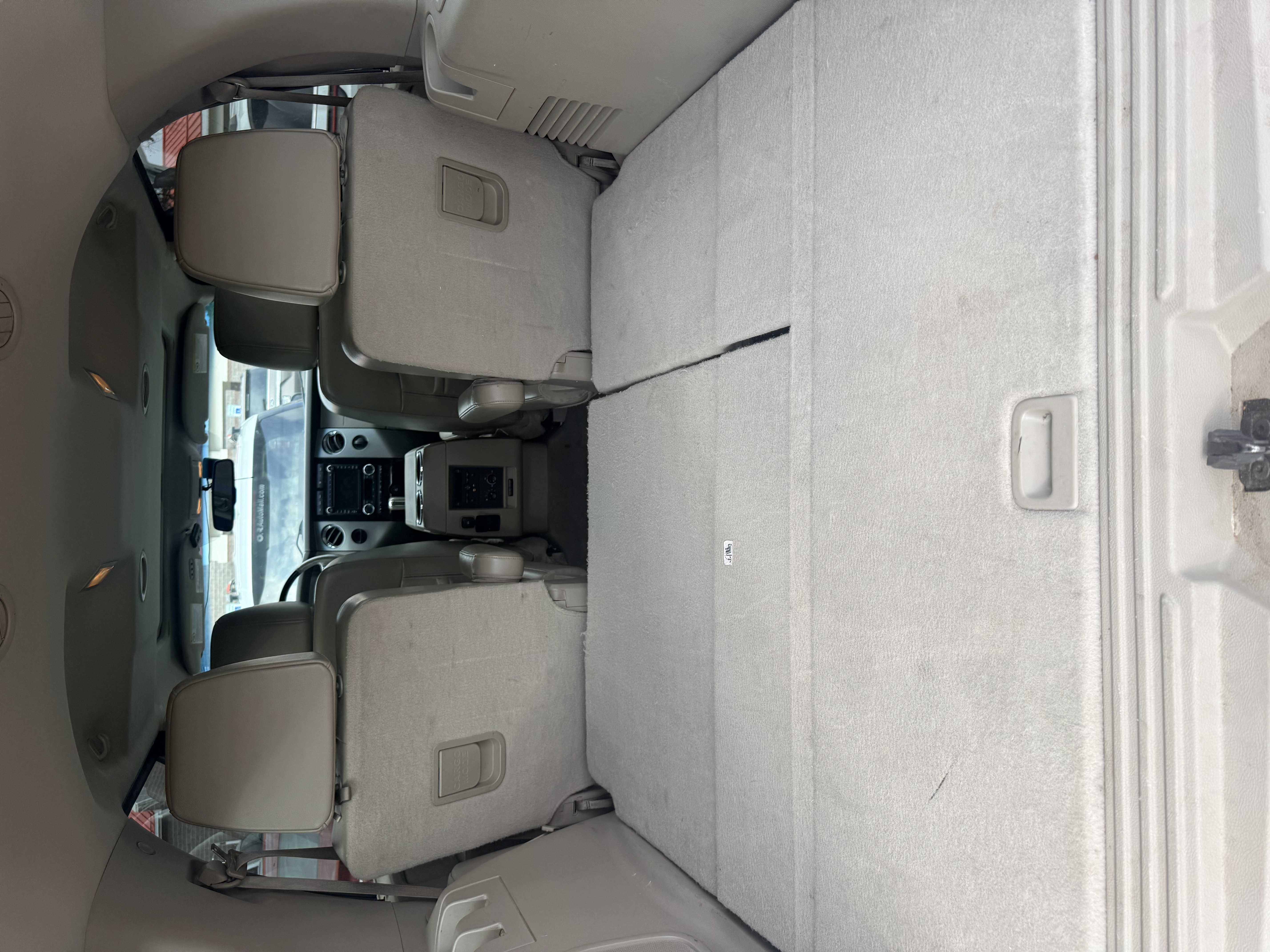 Used 2013 Ford Expedition Limited RWD image 11