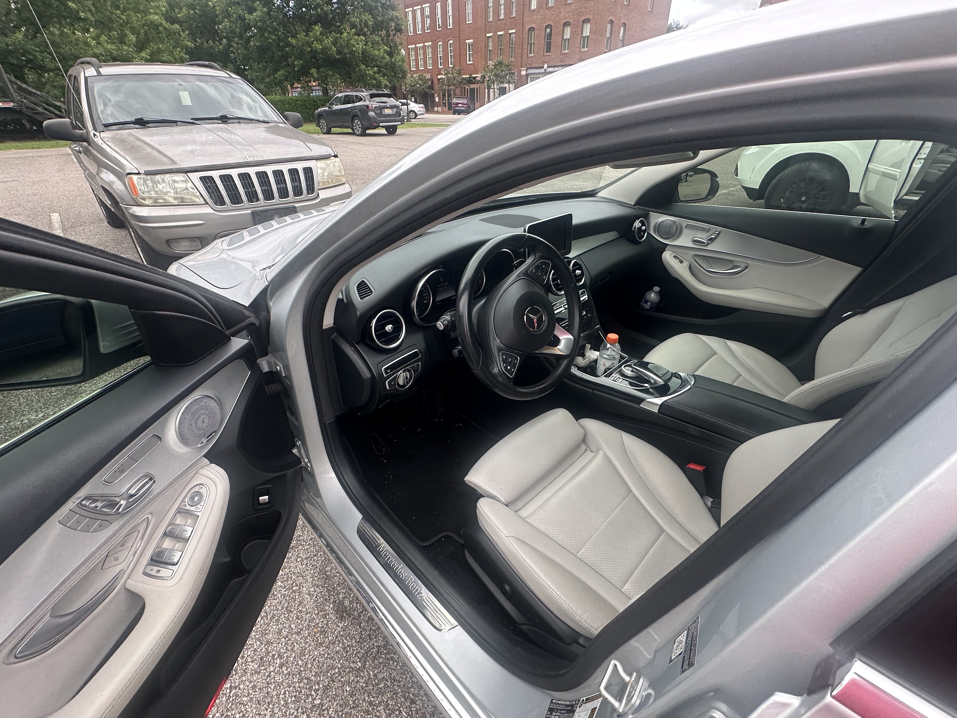 Used 2015 Mercedes-Benz C 300 4MATIC Sedan image 10