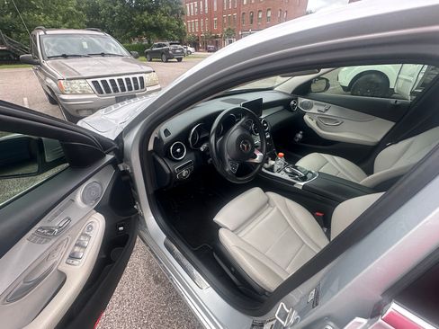 Used 2015 Mercedes-Benz C 300 4MATIC Sedan image 10
