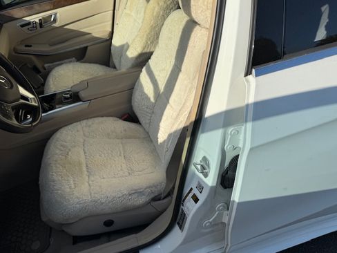 Used 2016 Mercedes-Benz E 350 Sedan image 10