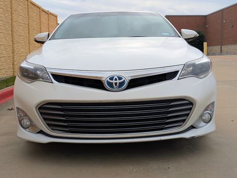 Used 2014 Toyota Avalon Limited image 4