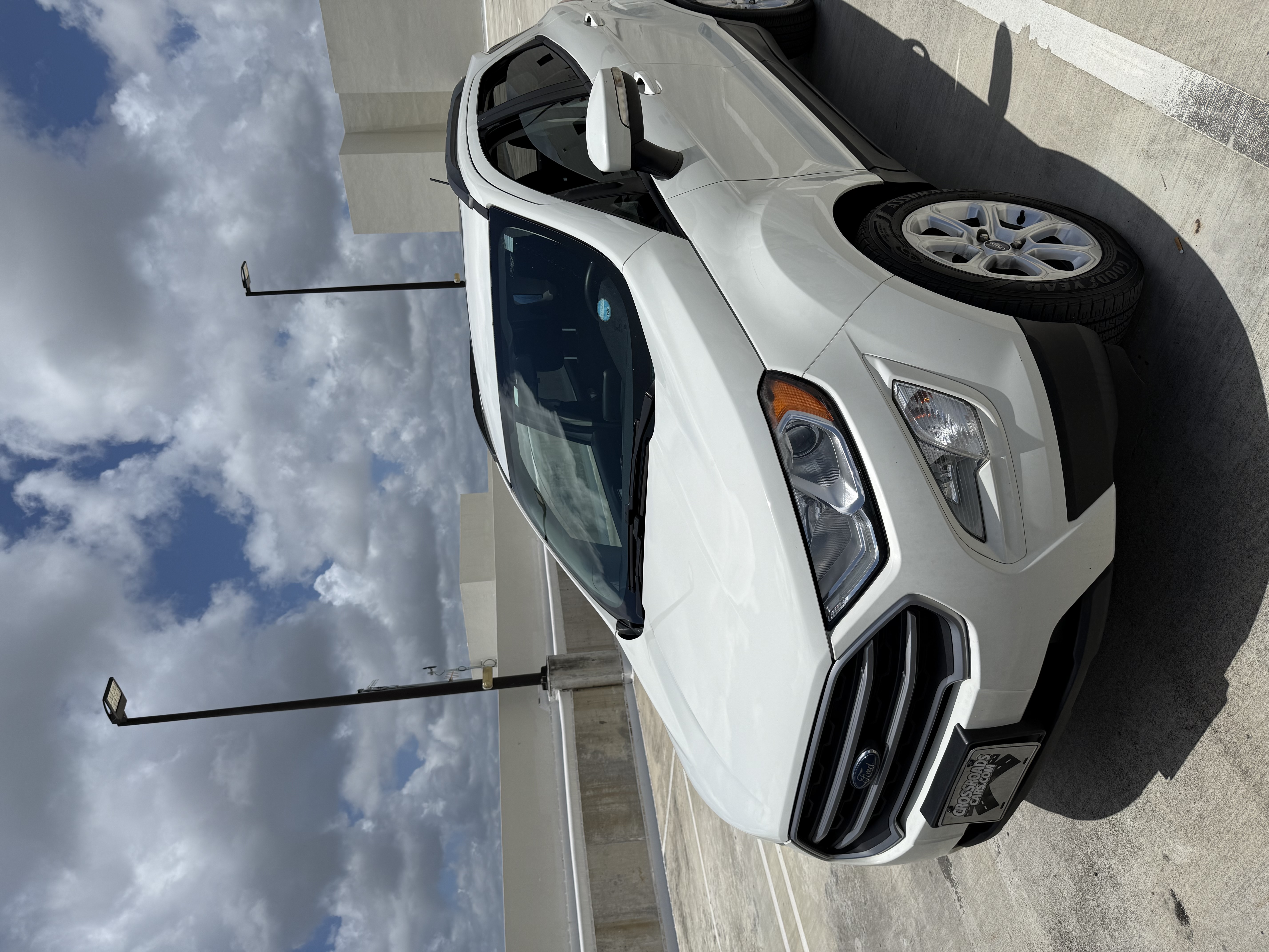 Used 2019 Ford EcoSport SE FWD image 1