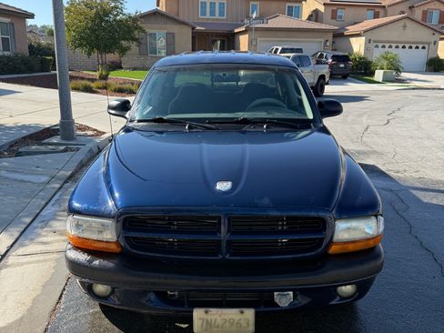 Used 2001 Dodge Dakota 2WD Quad Cab image 2