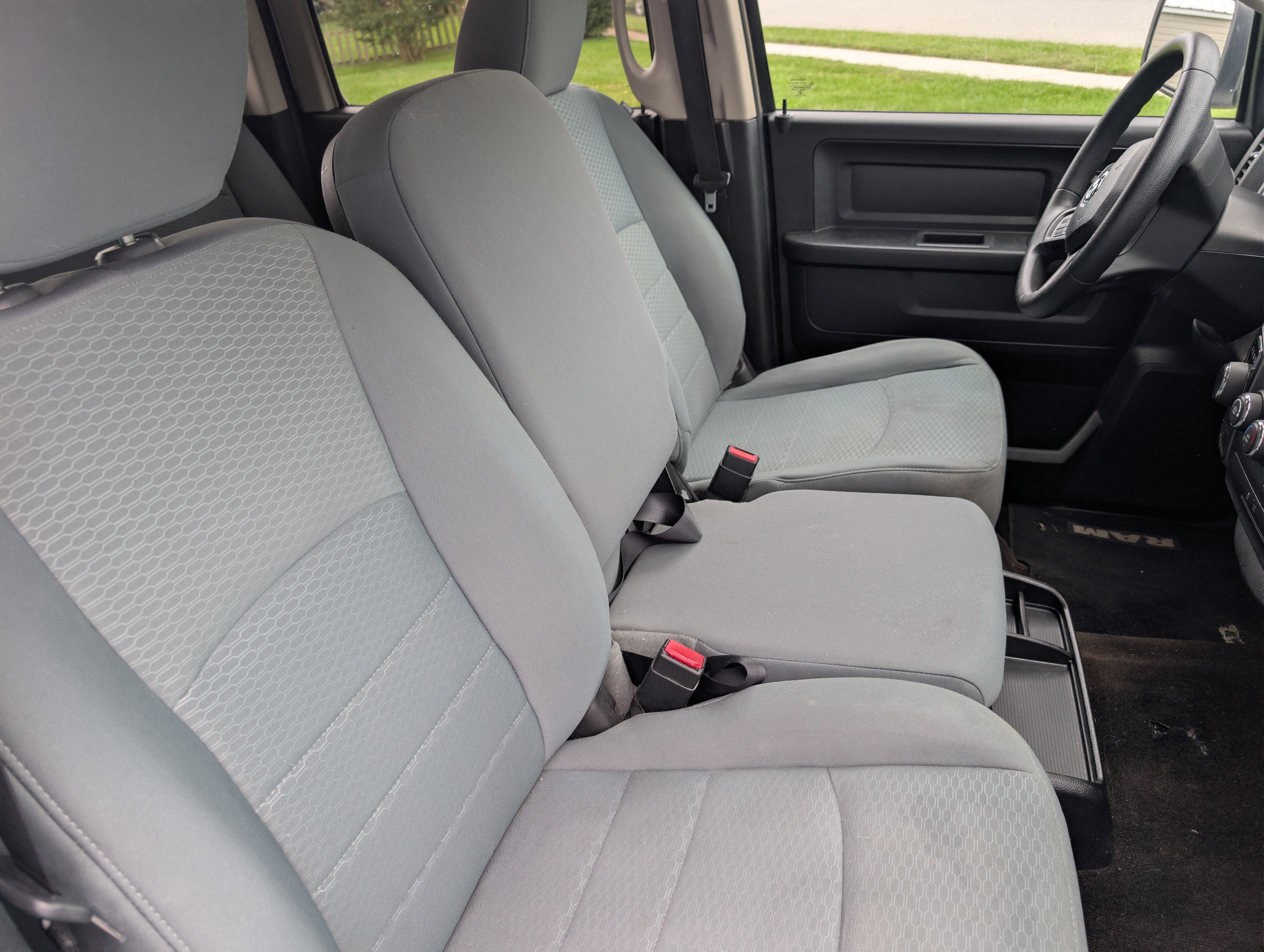 Used 2014 RAM 1500 ST AWD/4WD image 29