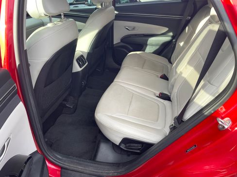 Used 2023 Hyundai Tucson Limited w/ Winter Package image 4