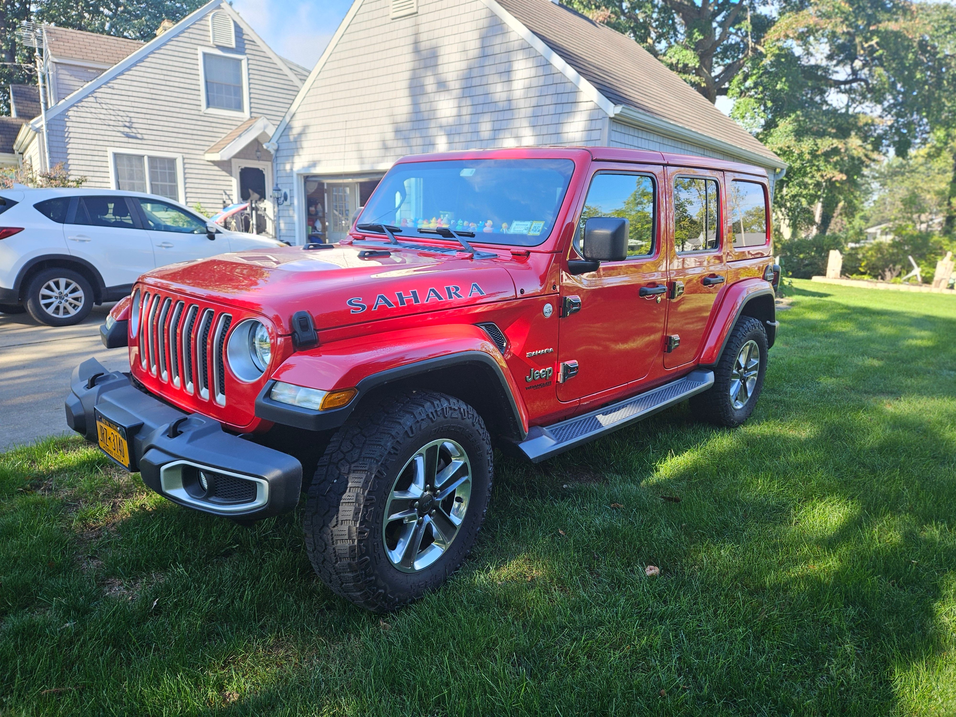 Used 2020 Jeep Wrangler Unlimited Sahara w/ Uconnect 4C Nav & Sound Group AWD/4WD image 11