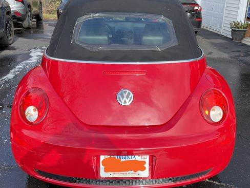 Used 2007 Volkswagen Beetle Convertible w/ Package 1 image 30