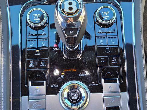 Used 2020 Bentley Continental GT image 12