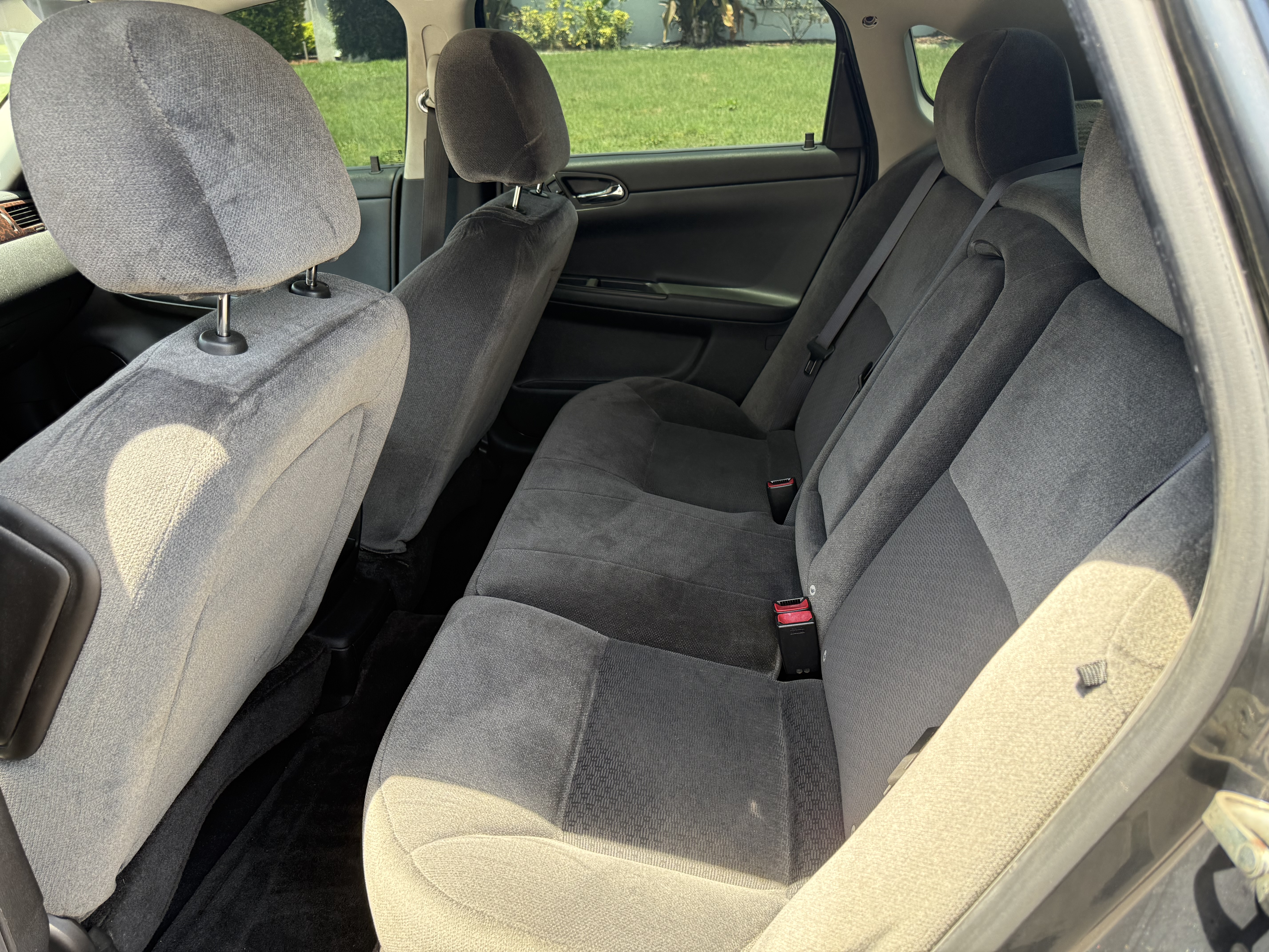 Used 2015 Chevrolet Impala LT w/ LT Sunroof Package FWD image 14