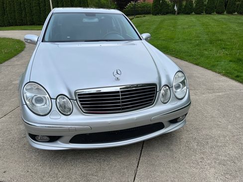 Used 2006 Mercedes-Benz E 55 AMG Sedan image 22