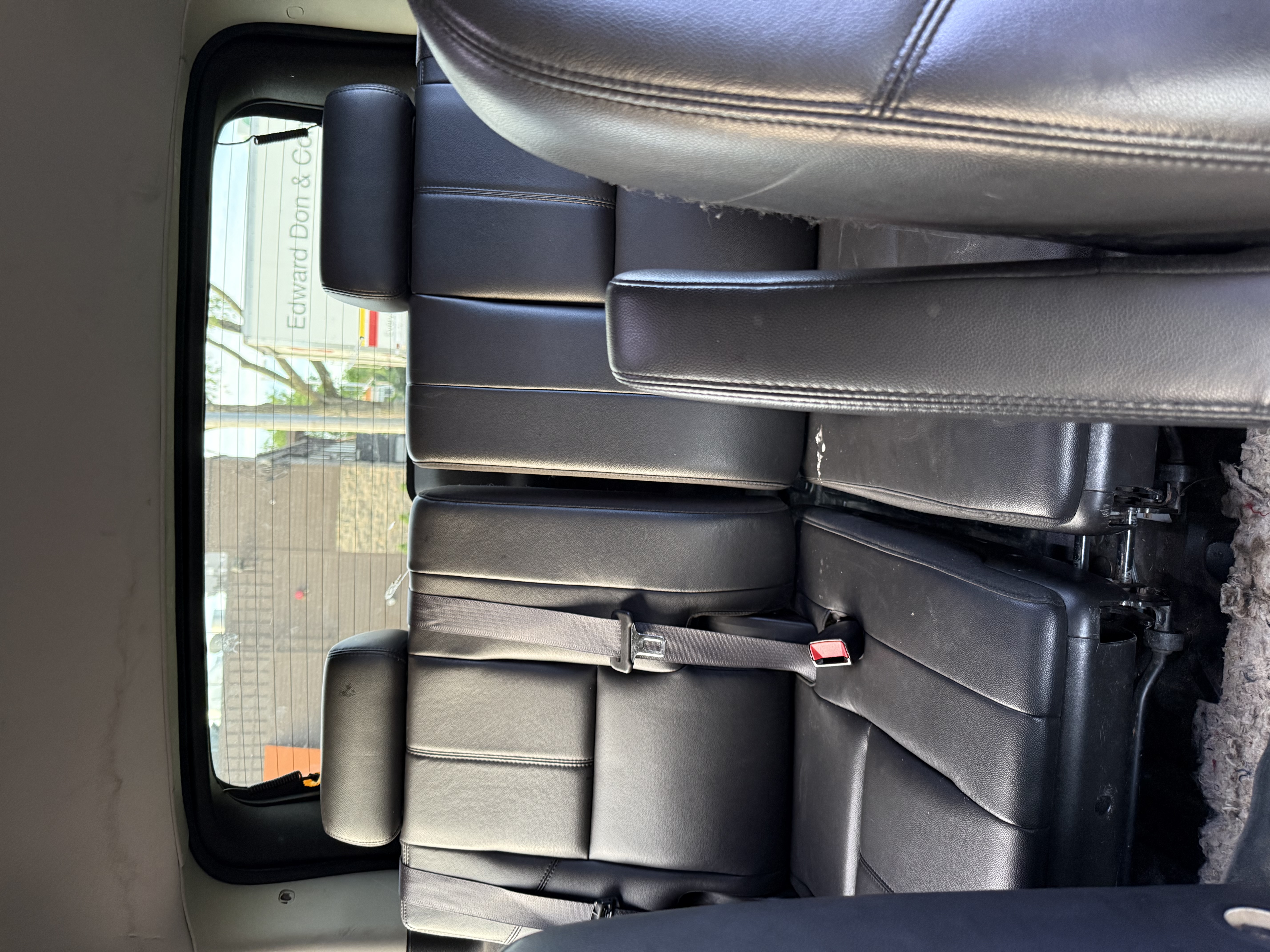 Used 2010 GMC Yukon SLT AWD/4WD image 4