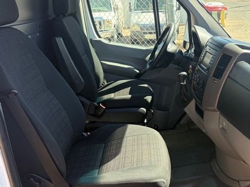Used 2015 Mercedes-Benz Sprinter 2500 image 14