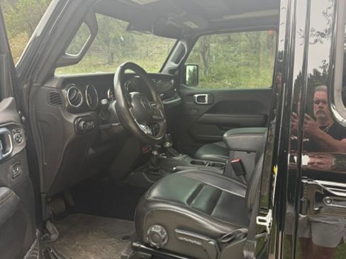 Used 2021 Jeep Wrangler Unlimited Rubicon AWD/4WD image 8