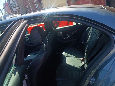 Used 2018 Mercedes-Benz C 300 4MATIC Sedan image 11