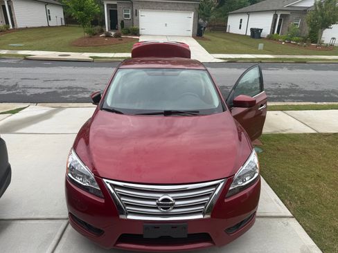 Used 2015 Nissan Sentra SV w/ Navigation Package FWD image 1