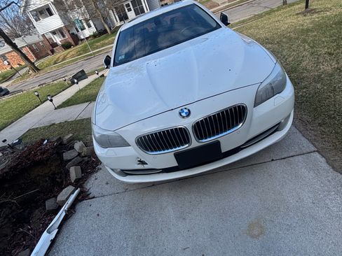 Used 2012 BMW 528i xDrive Sedan image 1