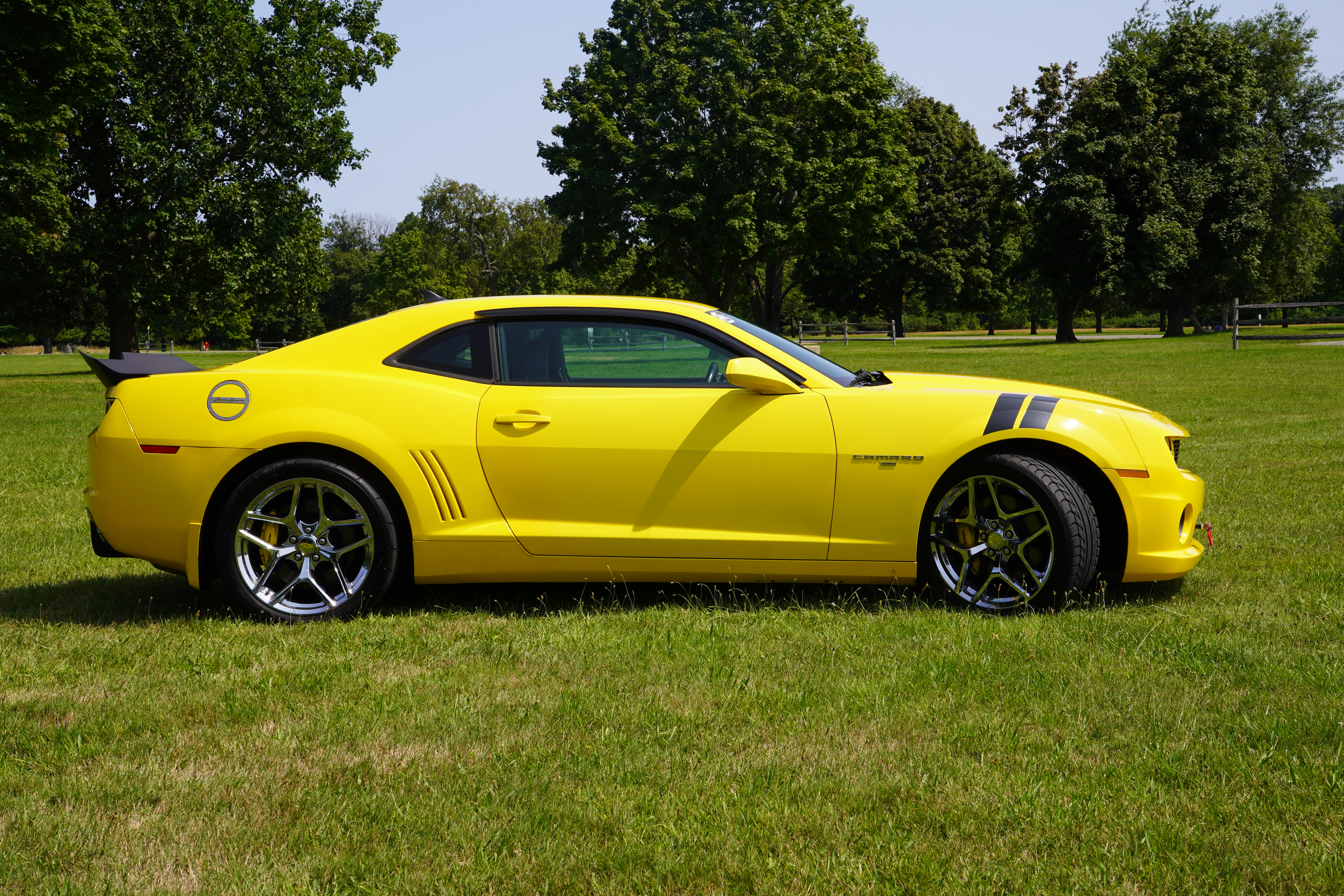 Used 2013 Chevrolet Camaro SS RWD image 4