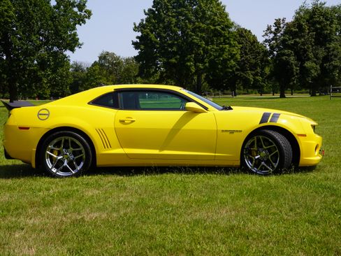 Used 2013 Chevrolet Camaro SS RWD image 4