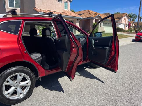 Used 2011 Nissan Rogue SV w/ Premium Pkg image 13
