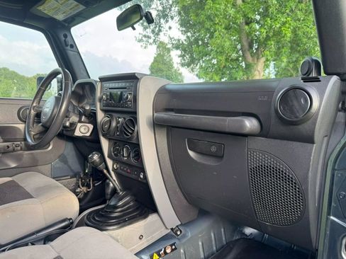 Used 2008 Jeep Wrangler Unlimited X image 12