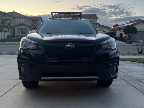 Used 2020 Subaru Forester Touring image 4