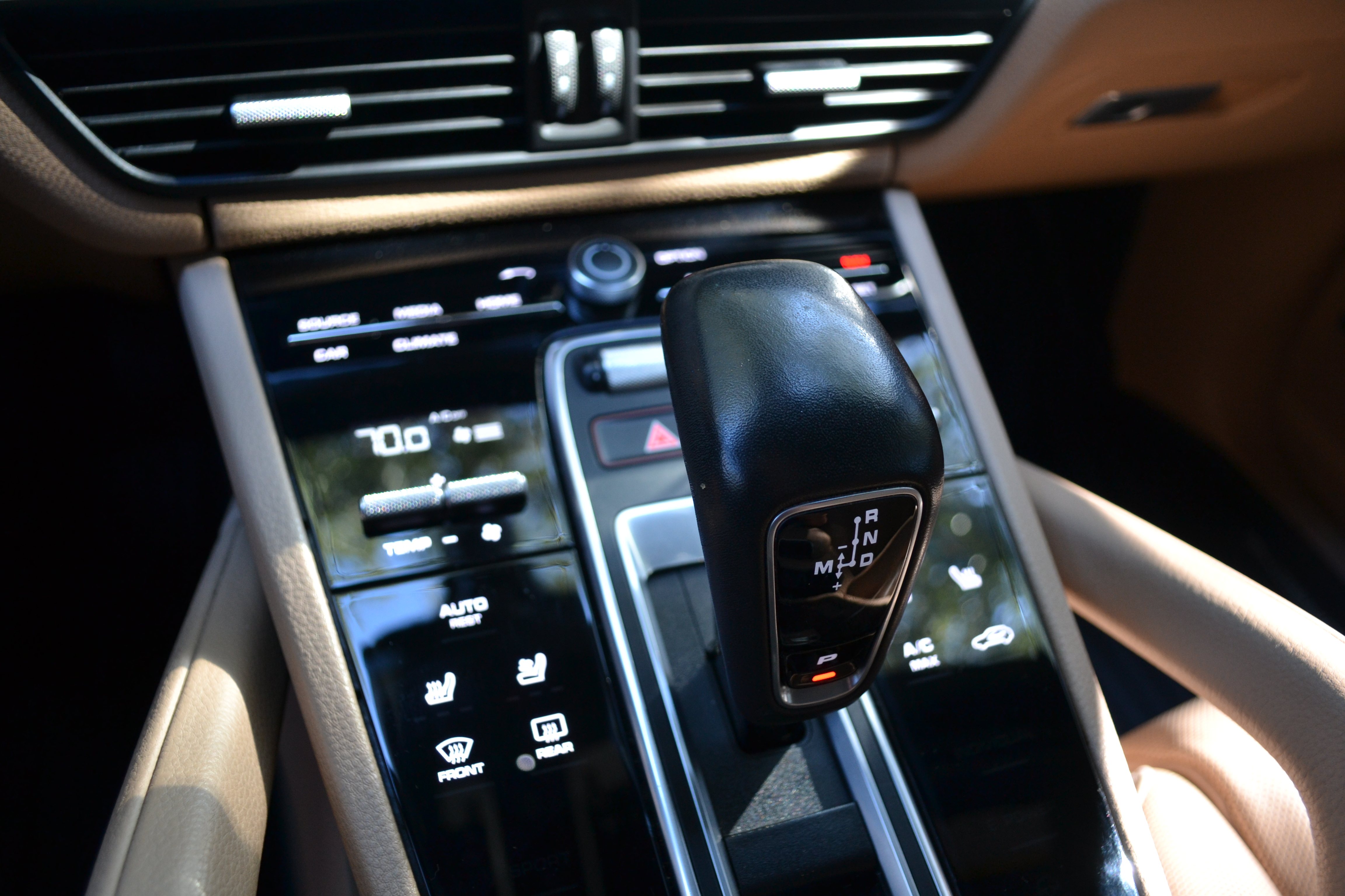 Used 2019 Porsche Cayenne AWD/4WD image 16