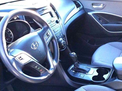 Used 2015 Hyundai Santa Fe Sport image 4